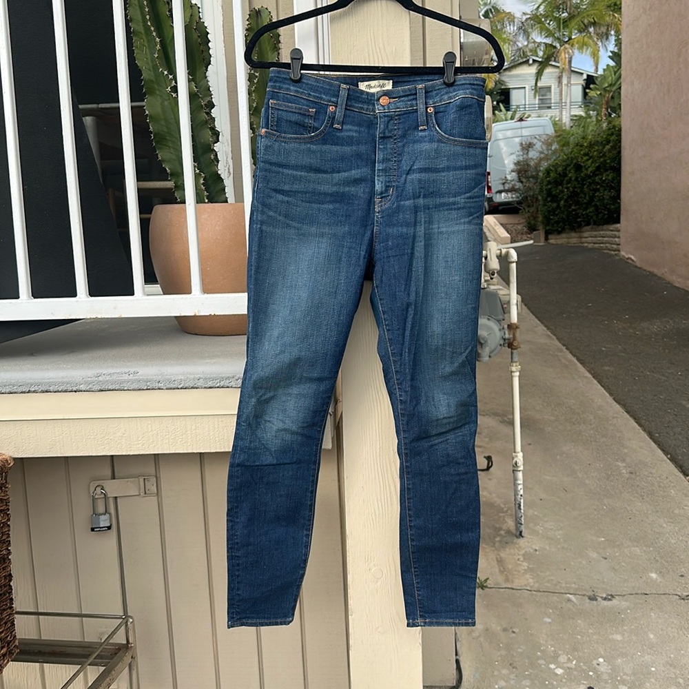 Madewell Curvy High rise skinny jean in size 29.